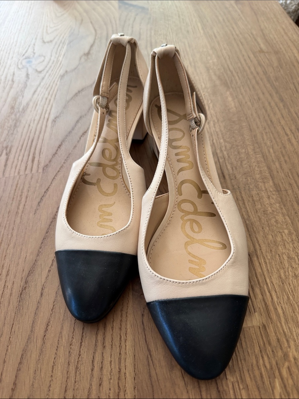 NWOT Sam Edelman Beige and Black Leah short heel